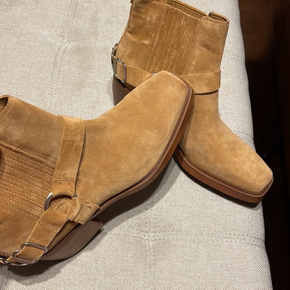 SAM EDELMAN sueded Leather Booties Easy Slip on SZ 7 1/2 - Picture 4 of 5